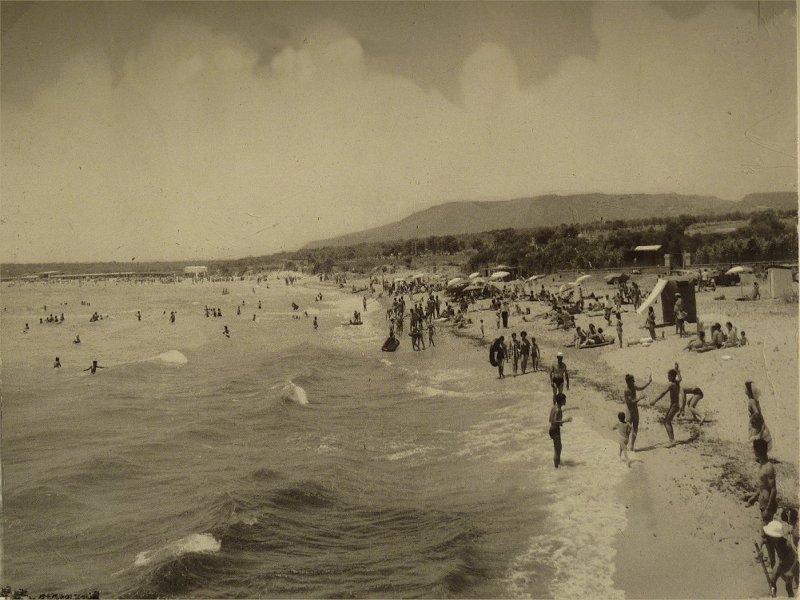 Spiaggia anni 50